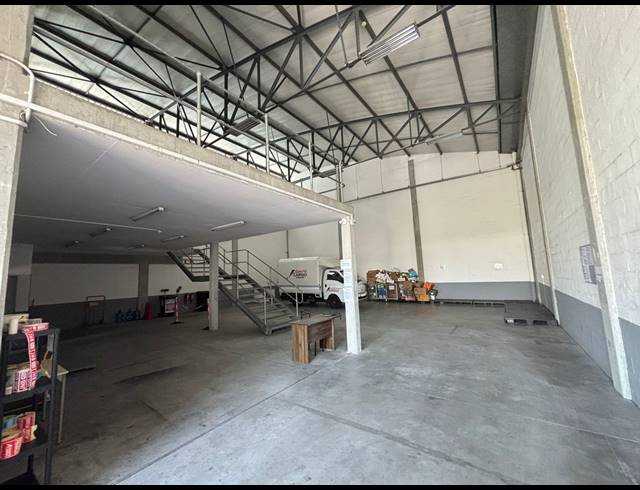 404M² WAREHOUSE TO LET IN AIRPORT INDUSTRIA